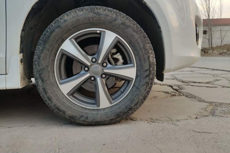 Used Haval H6 2016 Upgraded Model 1.5T Manual Two-Wheel Drive Elite Version
