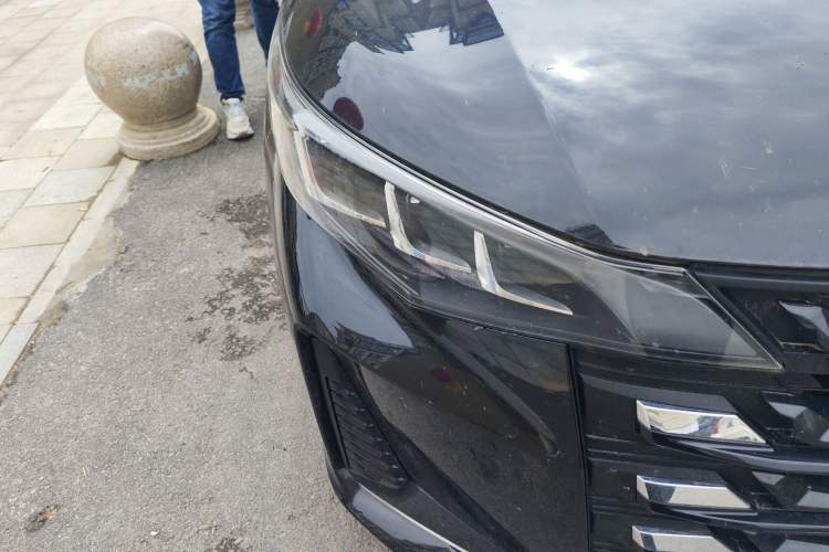 Used GAC Trumpchi M6 2021 PRO 270T DCT Luxury Edition
