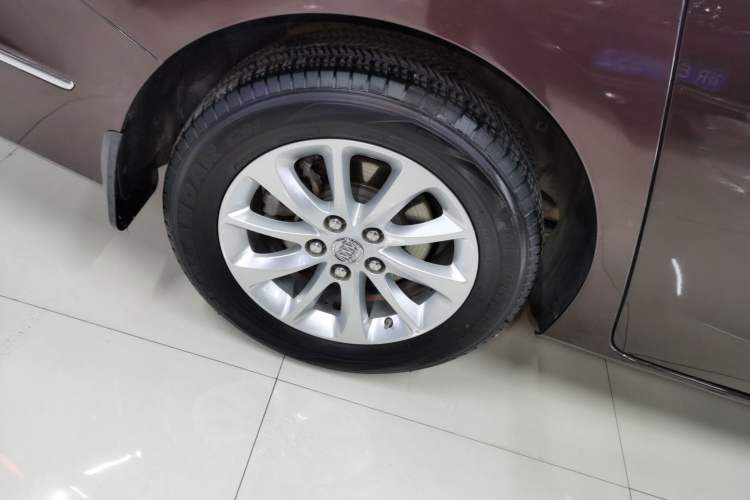 Used Buick GL8 2018 ES 28T Premium Model China VI Standard Right Rear Wheel Hub