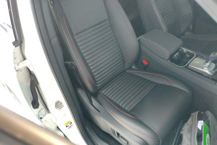 Used Land Rover Discovery Sport 2023 249 PS R-Dynamic S Performance Edition
