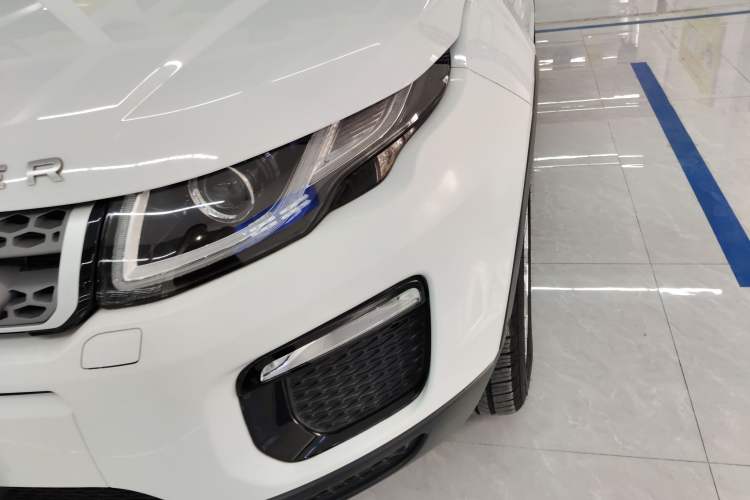 Used Land Rover Range Evoque 2018 240 PS SE Smart Brilliance Edition