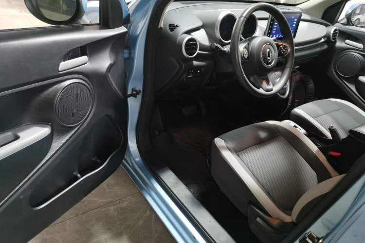 Used ORA Black Cat 2021 301 km Basic Version
