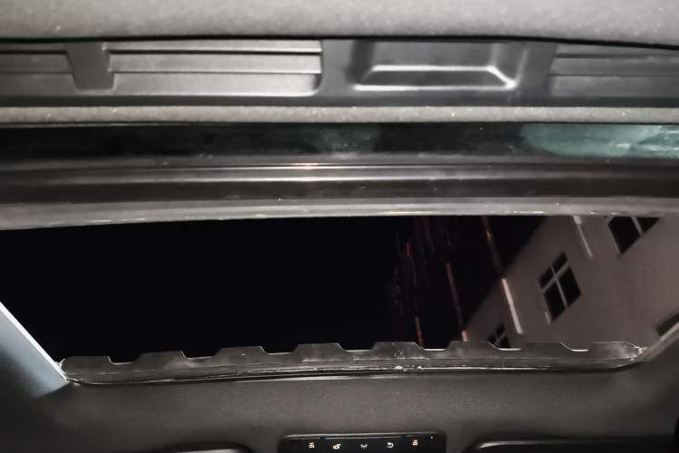 Used Mercedes-Benz GLC Coupe 2018 GLC 200 4MATIC Coupe SUV Headliner