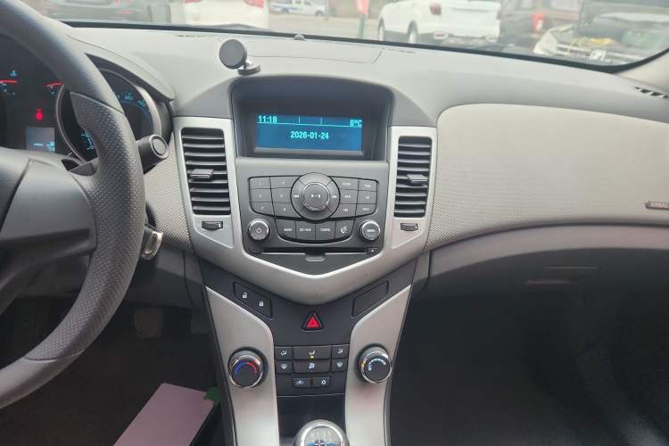 Used Chevrolet Cruze 2014 1.6L SL Millionth Anniversary Edition MT
