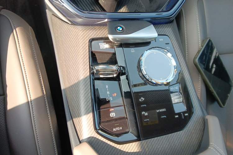 Used BMW X3 2025 xDrive30L Luxury Edition M Sport Package Gear Lever