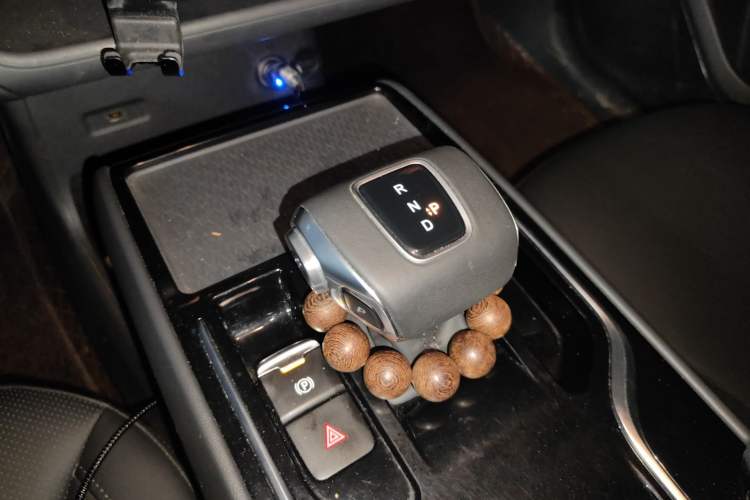 Used Hongqi E-QM5 2022 431 km Charge & Enjoy Edition