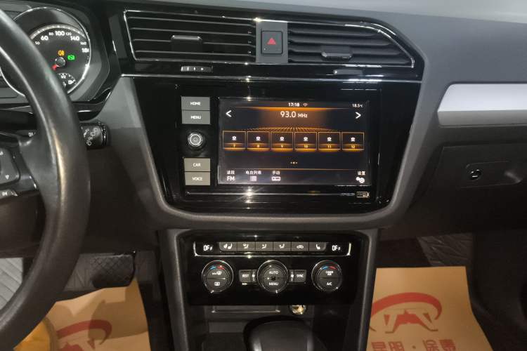 Used Volkswagen Tiguan L 2019 330TSI Automatic Two-Wheel Drive Smart Luxury Version China V Emission Standard
