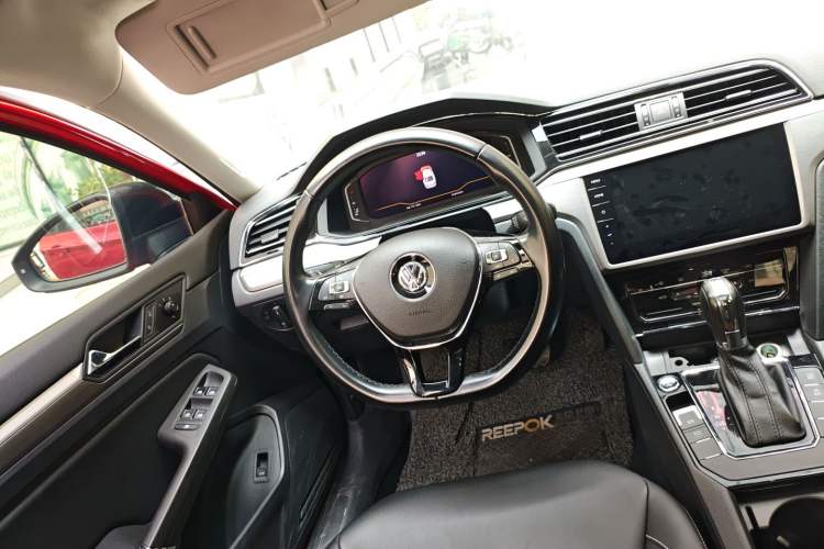 Used Volkswagen Lamando 2021 280TSI DSG Comfort Edition Steering Wheel