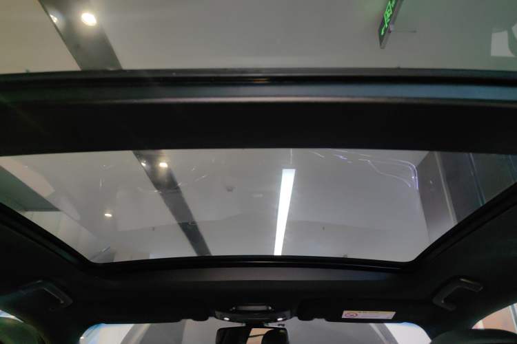 Used Lincoln Continental 2017 3.0T Four-Wheel Drive Prestige Edition Headliner