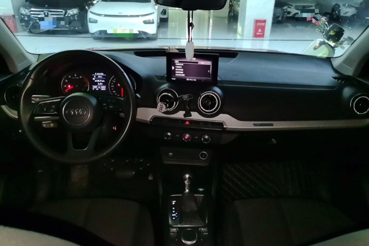 Used Audi Q2L 2020 35 TFSI Ambition Dynamic Edition Center Console