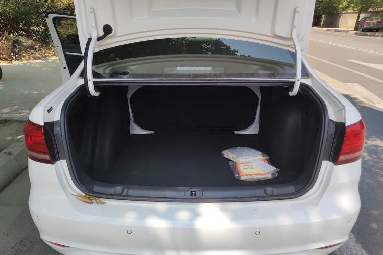 Used Volkswagen Lavida 2019 Lavida Start 1.5L Automatic Trendy Version China VI Standard
