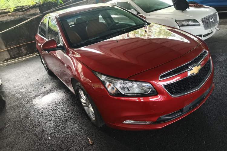 Used Chevrolet Cruze 2015 1.5L Classic SE AT Front Right 45 Deg