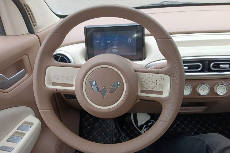 Used Wuling Hongguang MINIEV 2025 Four-Door Version Advanced Edition
