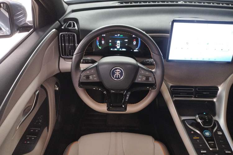 Used BYD Song Pro New Energy 2024 HONOR Edition DM-i 71KM Beyond Model Steering Wheel