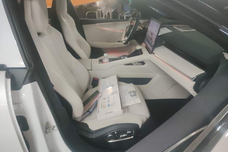 Used Zeekr 001 2026 Model 103° Four-Wheel Drive Ultra Version
