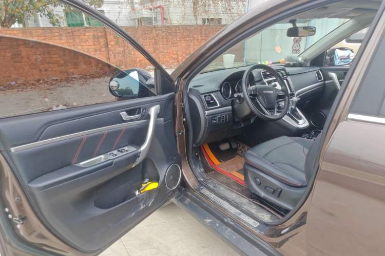 Used Haval H6 2017 Blue Label Sport Edition 1.5T Automatic Two-Wheel Drive Luxury Model Driver Seat