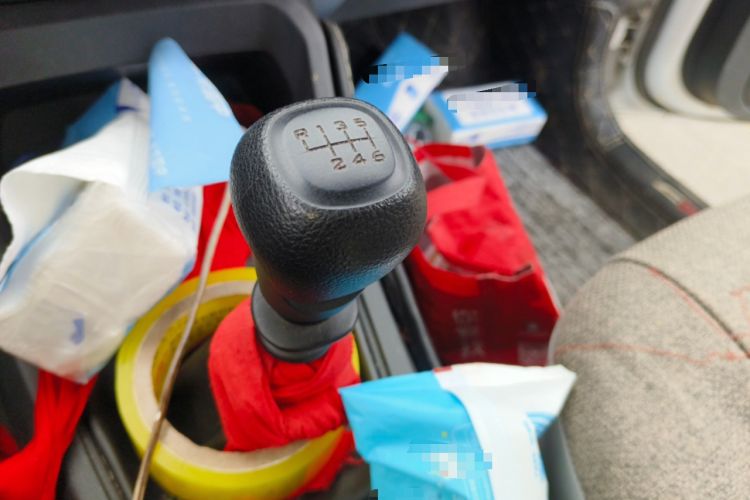 Used Wuling Hongguang 2019 1.5L S Basic Version China VI Standard LAR Gear Lever