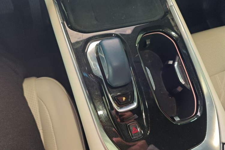 Used Zeekr 009 2024 7-Seater Aisle Version 108 kWh