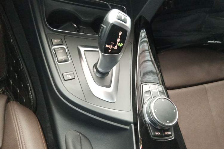 Used BMW 3 Series 2019 320Li Fashion Model
