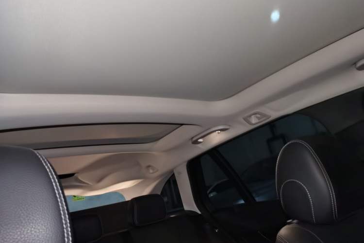 Used Mercedes-Benz C-Class 2015 C 200 station wagon
