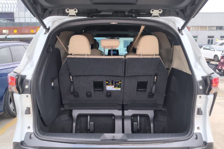 Used Toyota Sienna 2023 2.5L Hybrid Luxury Edition