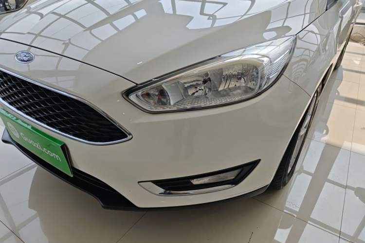 Used Ford Focus 2017 Hatchback 1.6L Automatic Fashion Edition Smart Drive Version
