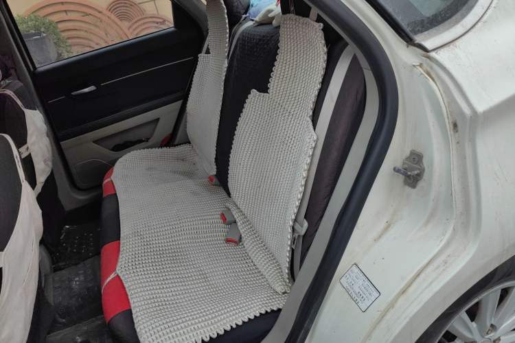 Used BAIC Senova D50 2014 1.5L manual standard version