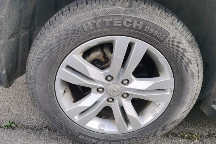 Used Changan CS75 2017 Shangkui Edition 1.5T Manual Fengxiang Model
