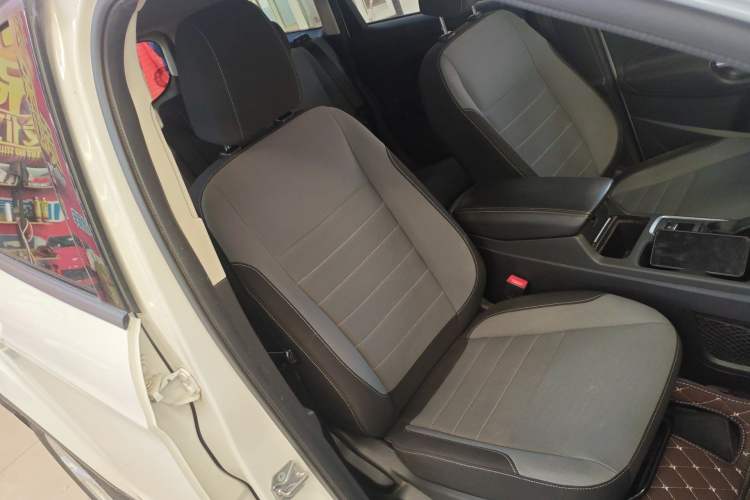 Used Ford Kuga 2017 EcoBoost 180 Two-Wheel-Drive Elite Trim
