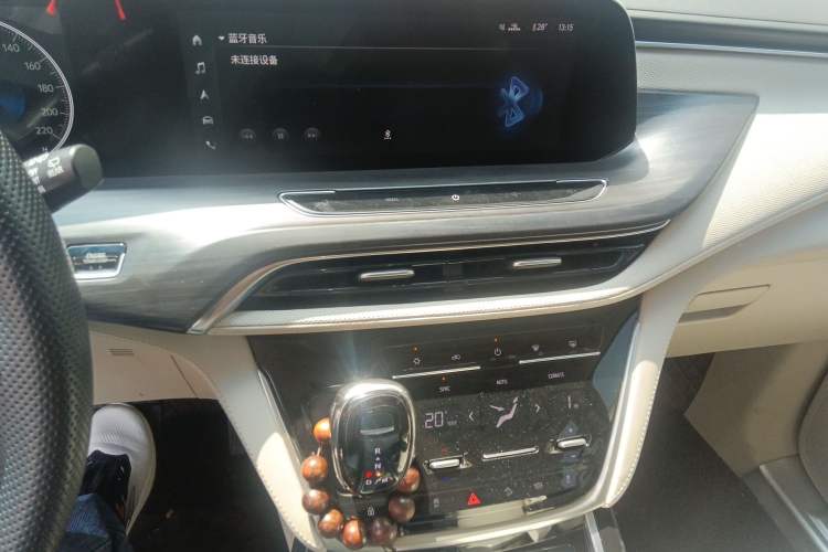 Used Buick GL8 2023 ES Lu Zun Deluxe Model
