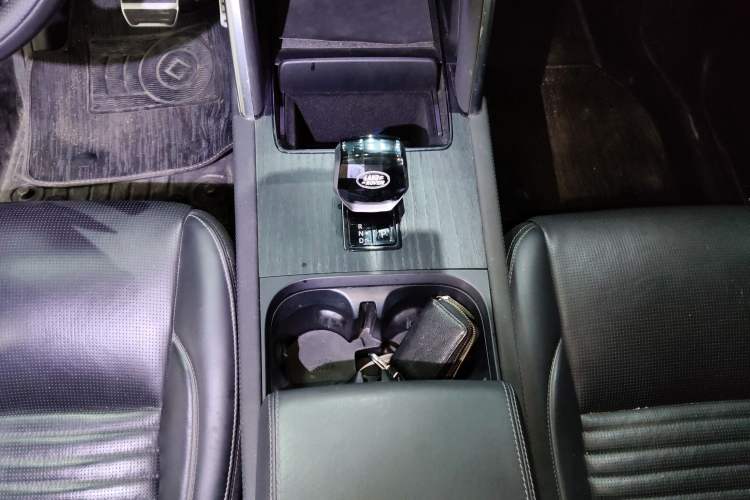 Used Land Rover Discovery Sport 2024 Luxury Custom Edition
