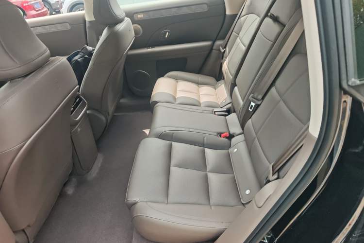 Used IM LS6 2026 Model Range-Extending 66 Max+ Left Rear Seat