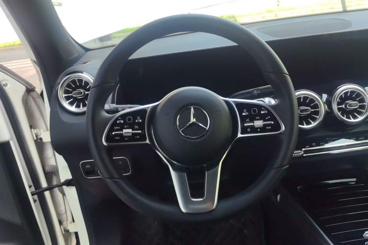 Used Mercedes-Benz GLB 2023 GLB 220 Fashion Model
