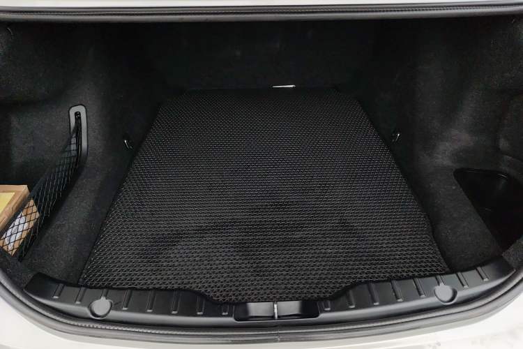 Used BMW 5 Series 2017 525Li Luxury Design Package Trunk