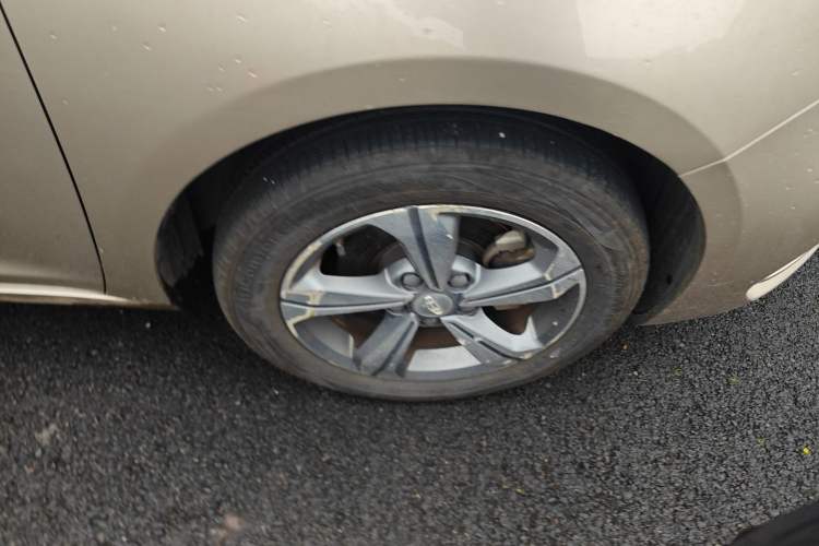 Used Geely Auto Emgrand GL 2019 1.4T CVT Elite Smart Edition Right Front Wheel Hub