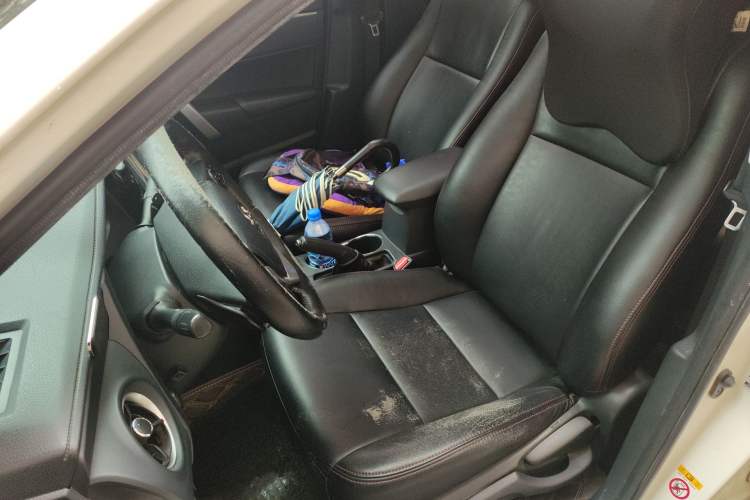 Used Toyota Corolla 2017 Revised Dual-Engine 1.8L E-CVT Leading Edition Left Front Seat