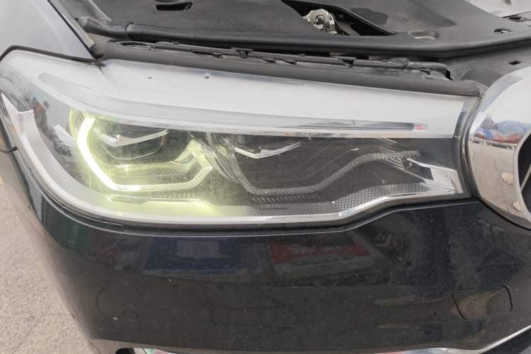 Used BMW 5 Series 2020 530Li Luxury Edition Premium Package Right Front Headlight