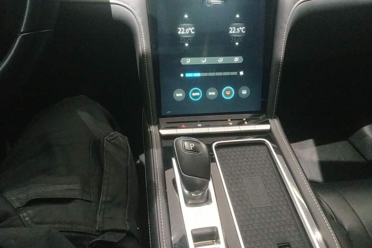 Used Venucia Star 2023 260T Starful Achievement Edition Pro
