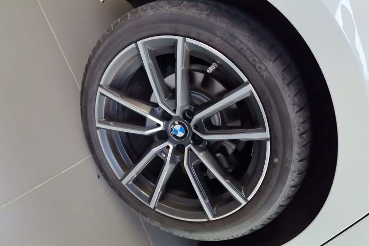 Used BMW 3 Series 2021 320Li M Sport Package Right Rear Wheel Hub