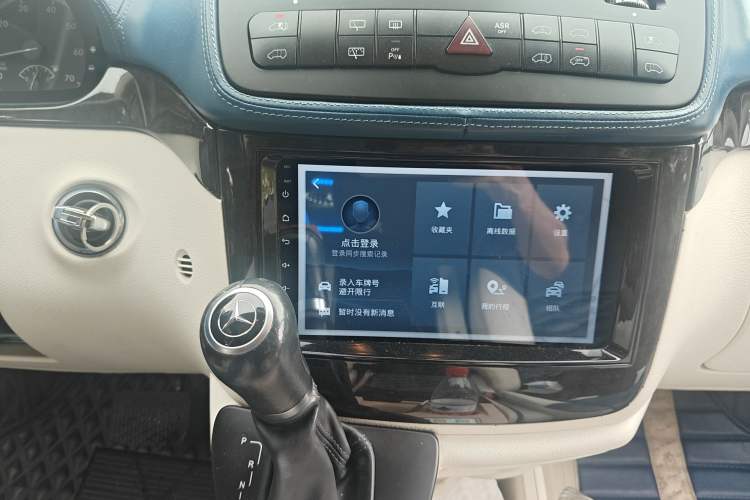 Used Mercedes-Benz Viano 2013 3.0L Comfort Edition Audio And AC Panel