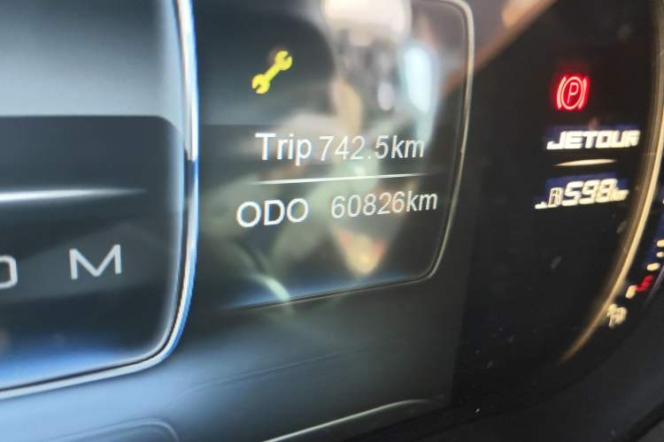 Used JETOUR X70 2020 1.5T DCT Comfort Edition 5-seater Odometer Close Up