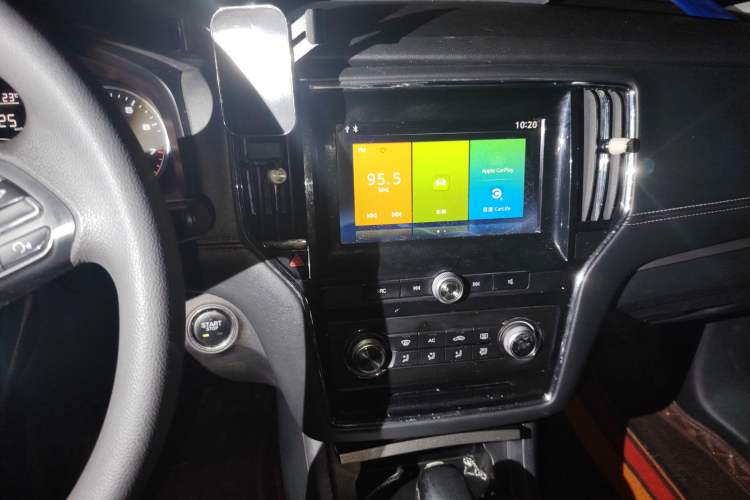 Used Roewe i6 2019 PLUS 1.6L CVT 4G Connected Luxury Deluxe Edition