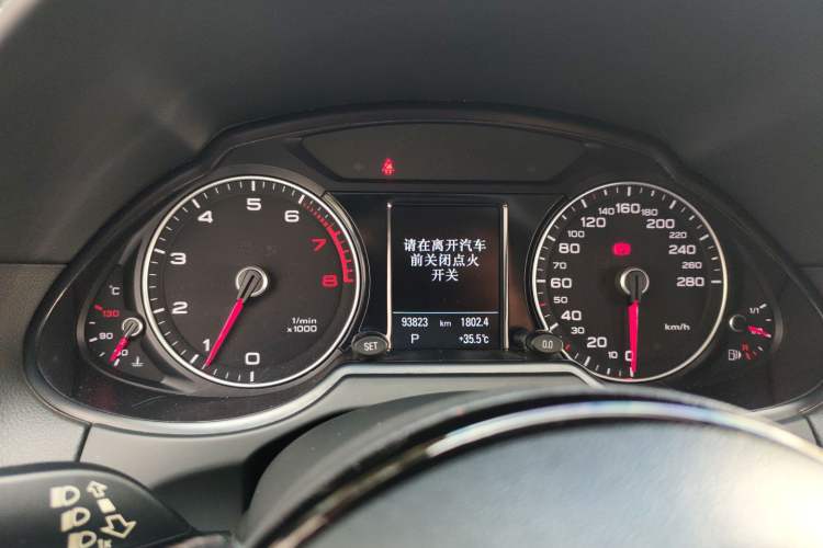 Used Audi Q5 2018 Collector's Edition 40 TFSI Technology Model
