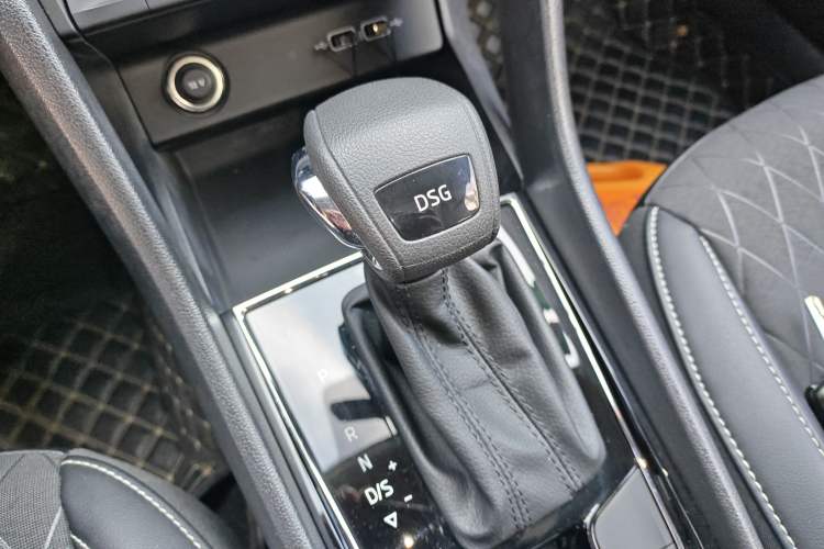 Used Skoda Karoq 2019 TSI280 SmartDrive Luxury Edition China VI standard
