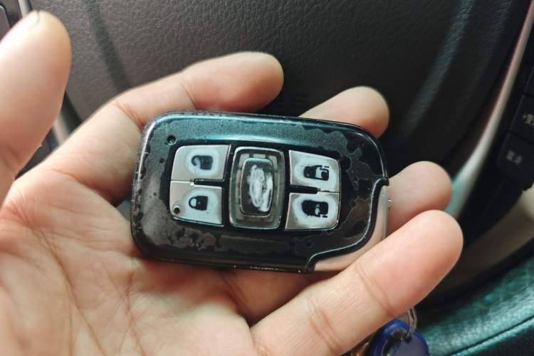 Used BYD M6 2015 2.4L Automatic Prestige Edition
