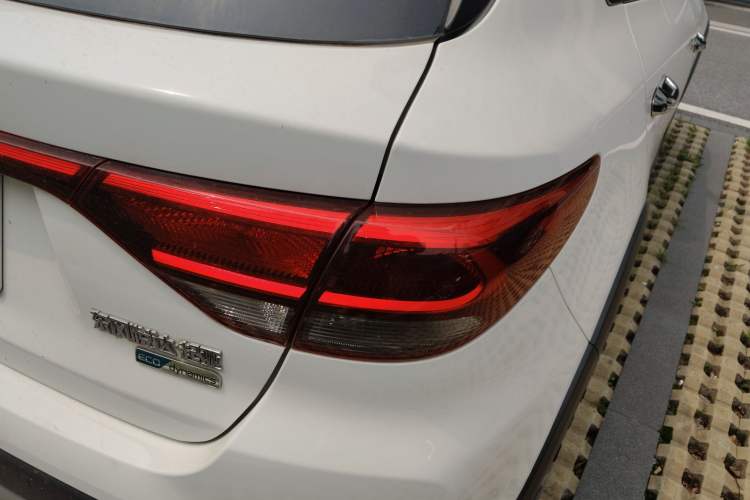 Used Kia KX Cross 2019 1.6L Automatic Dynamic Sunroof Version China VI Right Rear Taillight