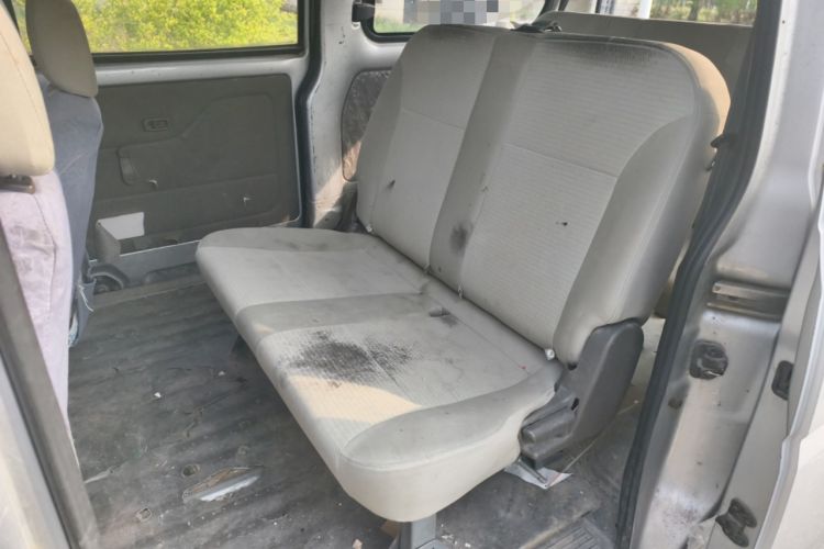 Used Wuling Rongguang V 2016 1.2L Practical Version Left Rear Seat