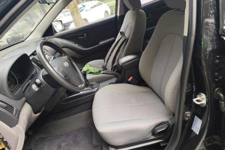 Used Hyundai Celesta 2015 1.6L Manual Comfort Model