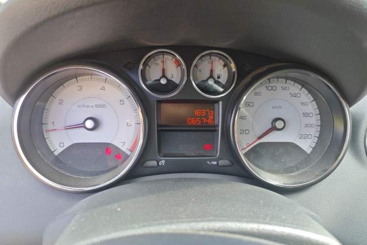 Used Peugeot 408 2013 1.6L Manual Comfort Edition