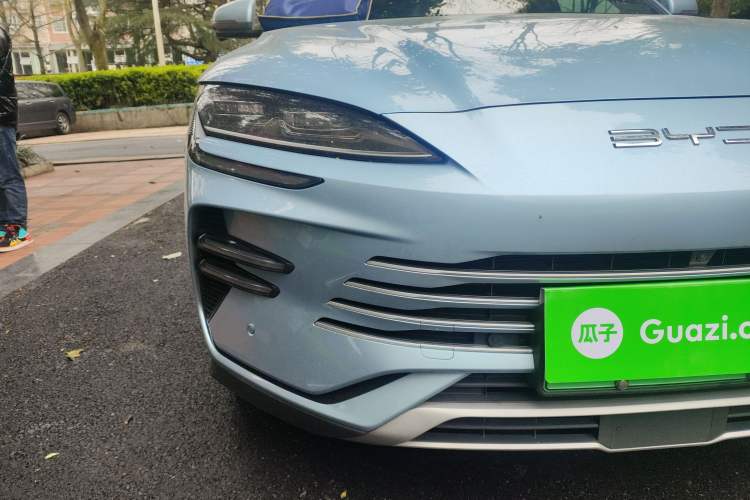 Used BYD Song PLUS New Energy 2023 Champion Edition DM-i 150KM Flagship PLUS 5G Right Front Headlight